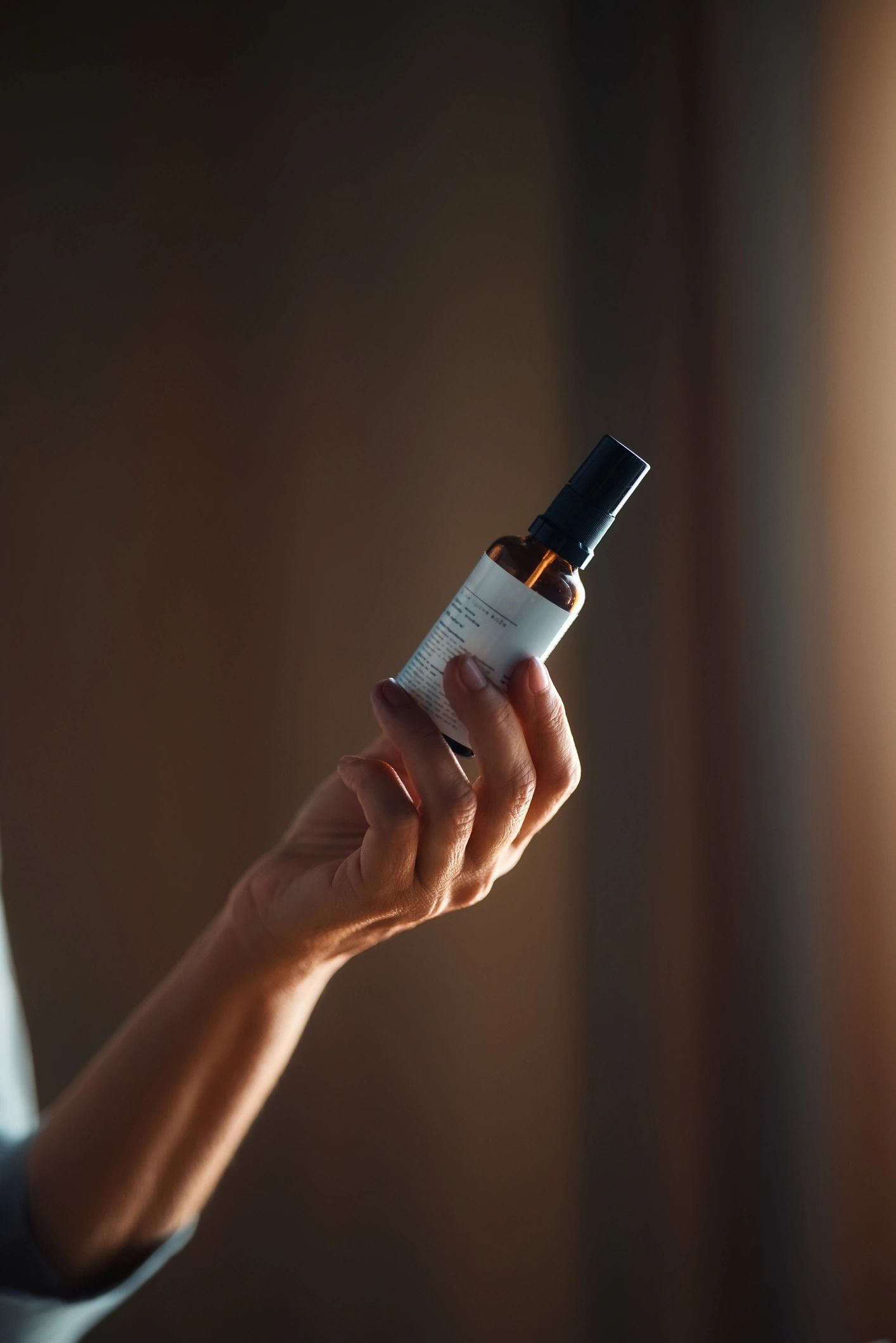 aromatherapy sleep mist wellness product modern clean